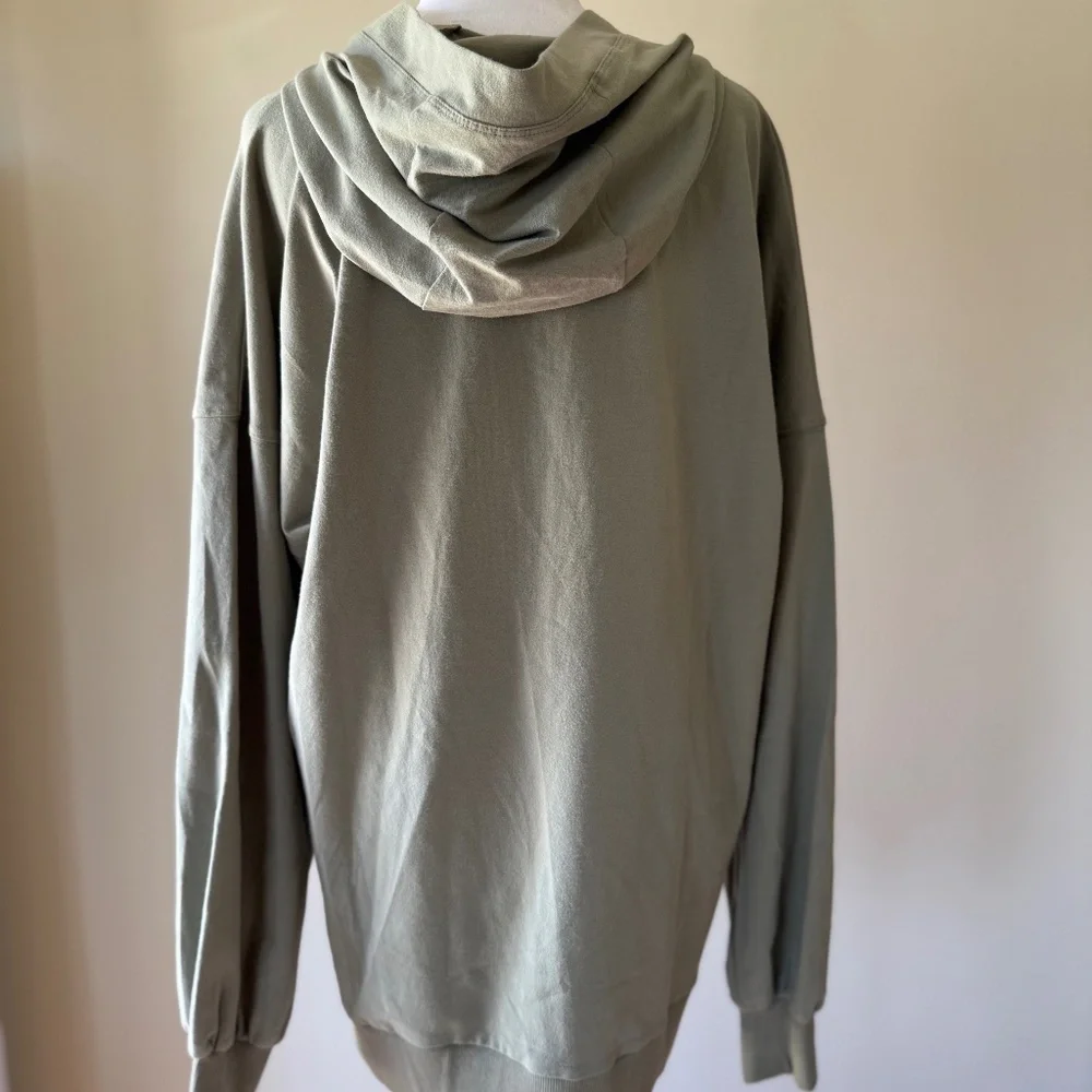 Cleo Harper Activewear Oversized NYC Street Hoodie in Sage Green Sweatshirt M - Picture 3 of 9